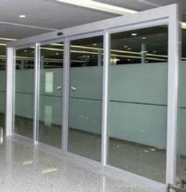 las puertas deslizantes de cristal automáticas de la seguridad de 250KG 100W viajan en automóvili eléctrico