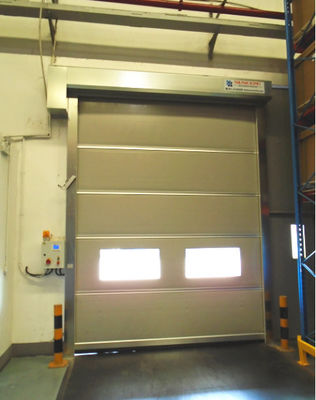 Puerta corredera de alta velocidad industrial, línea de producción Puerta de seguridad.