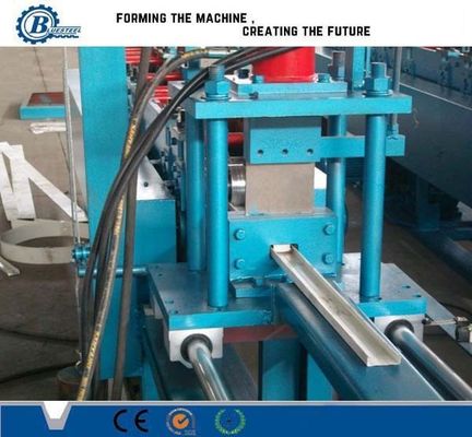 Eficacia rollo de los remaches metálicos de 0,4 - de 1.2m m que forma la máquina para la pista de acero ligera